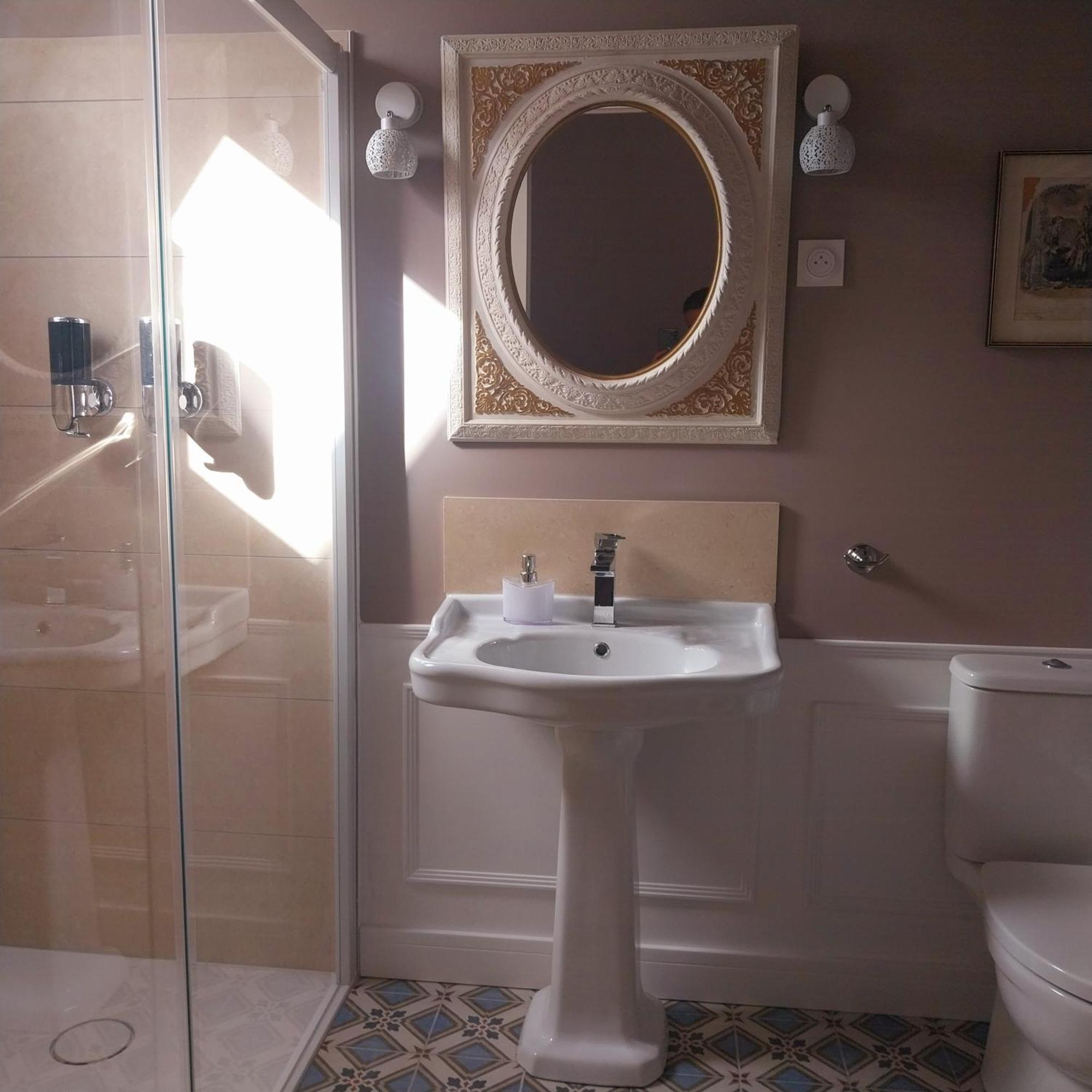 Le Griffon 1855 Hotel Saint-Laurent-Des-Autels Bagian luar foto